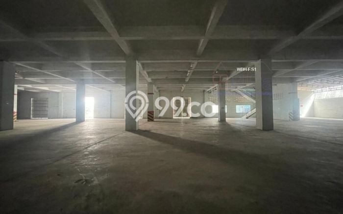 Disewakan Gudang di Batu Ampar Batam LT 3000m2, LB 3953m2 Disewakan Gudang di Batu Ampar Batam LT 3000m2, LB 3953m2