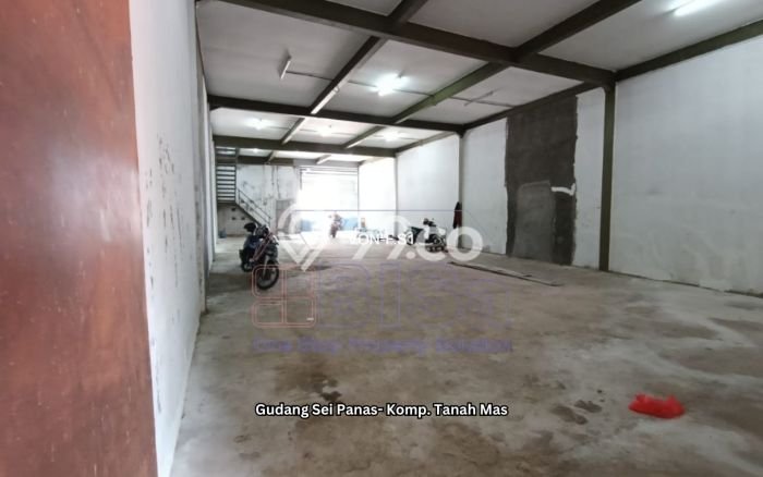 HARGA SPESIAL! Gudang Kawasan Sei Panas, Luas 432m², Jalan Utama HARGA SPESIAL! Gudang Kawasan Sei Panas, Luas 432m², Jalan Utama