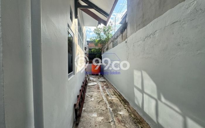 Rumah Minimalis LT 241m² Terawat di Bengkong, Dekat Tempat Strategis, Batam Rumah Minimalis LT 241m² Terawat di Bengkong, Dekat Tempat Strategis, Batam
