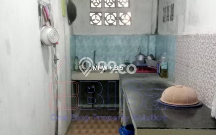 Rumah Kost untuk Dijual di Batam Kota dengan 8 KT, 9 KM, Luas 147m2 Rumah Kost untuk Dijual di Batam Kota dengan 8 KT, 9 KM, Luas 147m2