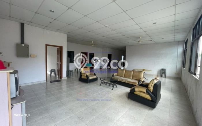 Area Ramai! Gudang Dijual di Sekupang untuk Bisnis Luas Bangunan 2568m2 Area Ramai! Gudang Dijual di Sekupang untuk Bisnis Luas Bangunan 2568m2