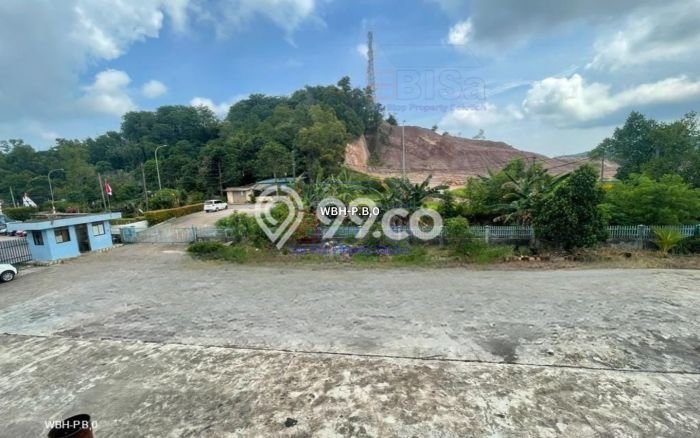 Area Ramai! Gudang Dijual di Sekupang untuk Bisnis Luas Bangunan 2568m2 Area Ramai! Gudang Dijual di Sekupang untuk Bisnis Luas Bangunan 2568m2