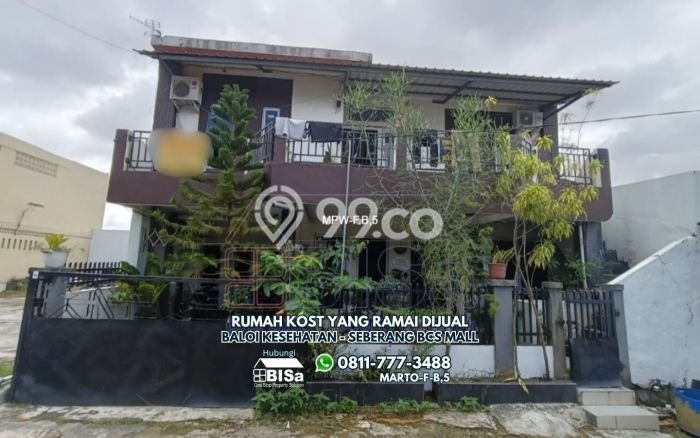 Rumah Kost untuk Dijual di Batam Kota dengan 8 KT, 9 KM, Luas 147m2 Rumah Kost untuk Dijual di Batam Kota dengan 8 KT, 9 KM, Luas 147m2