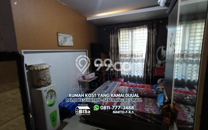 Rumah Kost untuk Dijual di Batam Kota dengan 8 KT, 9 KM, Luas 147m2 Rumah Kost untuk Dijual di Batam Kota dengan 8 KT, 9 KM, Luas 147m2