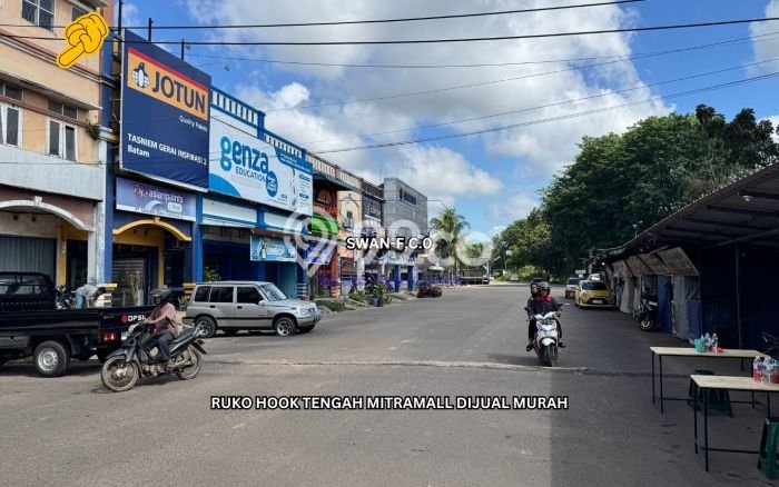 Area Ramai! Ruko Dijual di Batu Aji untuk Bisnis Luas Bangunan 245m2 Area Ramai! Ruko Dijual di Batu Aji untuk Bisnis Luas Bangunan 245m2