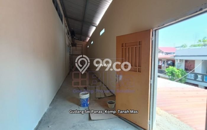 HARGA SPESIAL! Gudang Kawasan Sei Panas, Luas 432m², Jalan Utama HARGA SPESIAL! Gudang Kawasan Sei Panas, Luas 432m², Jalan Utama
