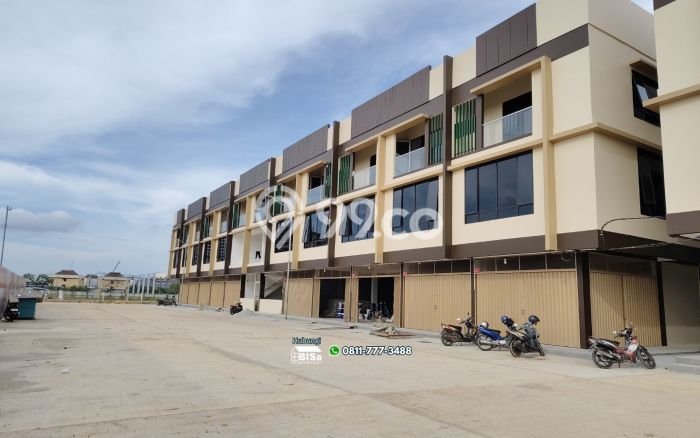 Dijual! Ruko di Batam Centre Batam LT 90m2 / LB 240m2 Kawasan Bisnis Dijual! Ruko di Batam Centre Batam LT 90m2 / LB 240m2 Kawasan Bisnis