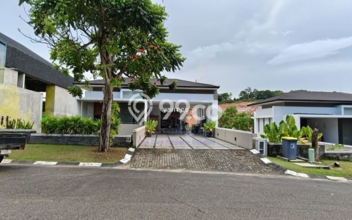 Rumah LT 780m2m² / LB 317m2m² Lokasi Strategis di Tiban, Batam Rumah LT 780m2m² / LB 317m2m² Lokasi Strategis di Tiban, Batam
