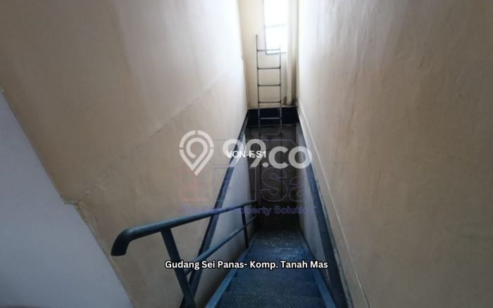 HARGA SPESIAL! Gudang Kawasan Sei Panas, Luas 432m², Jalan Utama HARGA SPESIAL! Gudang Kawasan Sei Panas, Luas 432m², Jalan Utama