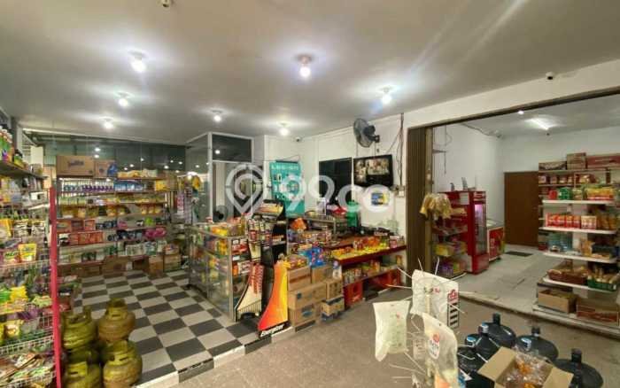 Hunian Impian Keluarga! Rumah 2 Lantai di Batam Centre, Batam, Luas 214m² LB 192m² Hunian Impian Keluarga! Rumah 2 Lantai di Batam Centre, Batam, Luas 214m² LB 192m²
