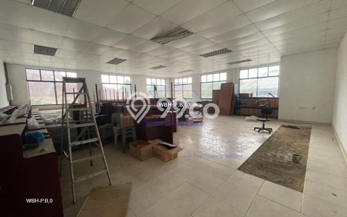 Area Ramai! Gudang Dijual di Sekupang untuk Bisnis Luas Bangunan 2568m2 Area Ramai! Gudang Dijual di Sekupang untuk Bisnis Luas Bangunan 2568m2