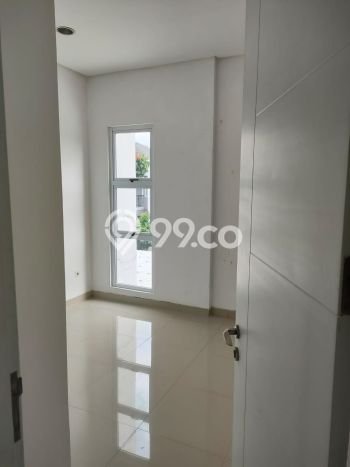 Rumah Eksklusif Dijual LT 180m2 di Cipondoh, Tangerang Rumah Eksklusif Dijual LT 180m2 di Cipondoh, Tangerang