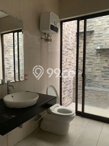 GOOD DEAL! Rumah area BSD, 4 KM, Siap Huni, Luas 250m² Bangunan 215m² GOOD DEAL! Rumah area BSD, 4 KM, Siap Huni, Luas 250m² Bangunan 215m²