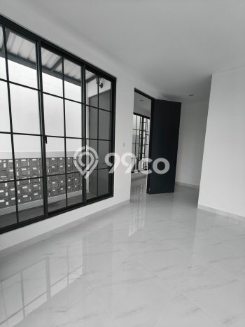 Ready to Use! Premium House LT 60m2 Desain Elegan di Meruya Ready to Use! Premium House LT 60m2 Desain Elegan di Meruya