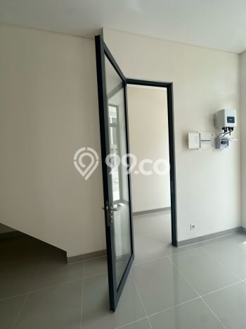 LOKASI PREMIUM! Ruko di Gading Serpong, Luas 100m², Area Ramai LOKASI PREMIUM! Ruko di Gading Serpong, Luas 100m², Area Ramai