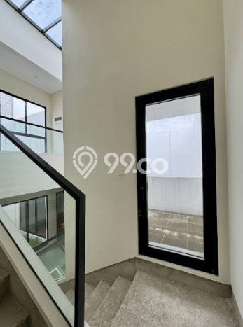 Rumah Luxury Modern Tanpa Renovasi di Summarecon Serpong Tangerang Rumah Luxury Modern Tanpa Renovasi di Summarecon Serpong Tangerang