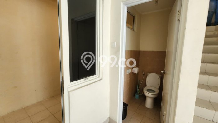 Ruko Strategis Kawasan Alam Sutera, Luas 405m², Lokasi Jalan Utama Ruko Strategis Kawasan Alam Sutera, Luas 405m², Lokasi Jalan Utama