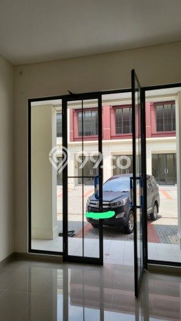 LOKASI TERBAIK! Ruko di Gading Serpong, Luas 90m², Area Bisnis LOKASI TERBAIK! Ruko di Gading Serpong, Luas 90m², Area Bisnis