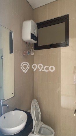 Rumah Asri area BSD Green Wich, 4 KM, Area Strategis, Luas 250m² LB 215m² Rumah Asri area BSD Green Wich, 4 KM, Area Strategis, Luas 250m² LB 215m²