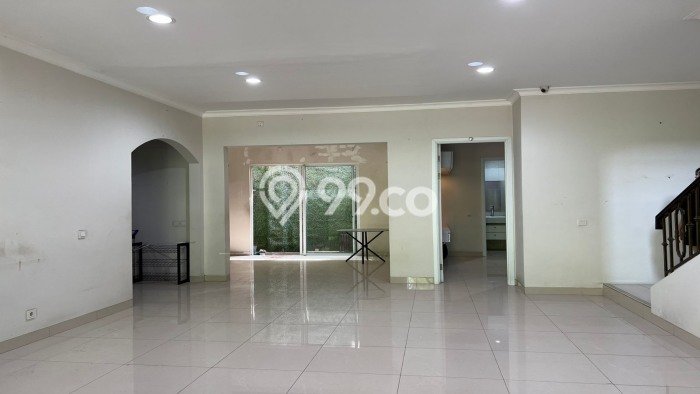 Disewakan! Rumah 3 Kamar Tidur &
2 Kamar Mandi di BSD City, Tangerang Disewakan! Rumah 3 Kamar Tidur &
2 Kamar Mandi di BSD City, Tangerang