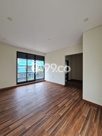 DIJUAL CEPAT! Rumah Siap Huni Lokasi Premium Gading Serpong, LT 204m² Bangunan 266m² DIJUAL CEPAT! Rumah Siap Huni Lokasi Premium Gading Serpong, LT 204m² Bangunan 266m²
