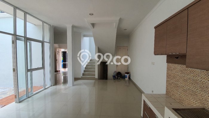Rumah Disewakan Tangerang LT 180m2 LB 154m2 Kawasan Gading Serpong Rumah Disewakan Tangerang LT 180m2 LB 154m2 Kawasan Gading Serpong
