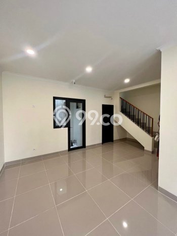 Disewakan! Rumah 3 Kamar Tidur &
2 Kamar Mandi di Gading Serpong, Tangerang Disewakan! Rumah 3 Kamar Tidur &
2 Kamar Mandi di Gading Serpong, Tangerang