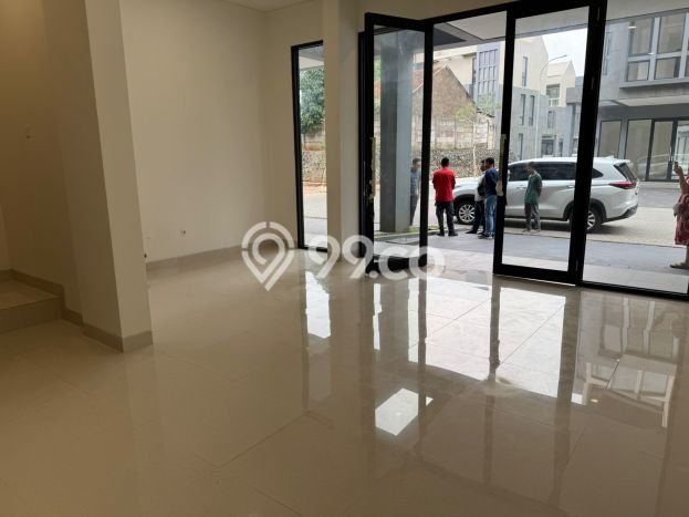LOKASI PREMIUM! Ruko Kawasan Niaga Kawasan BSD City, Luas 190m², Siap Bisnis LOKASI PREMIUM! Ruko Kawasan Niaga Kawasan BSD City, Luas 190m², Siap Bisnis