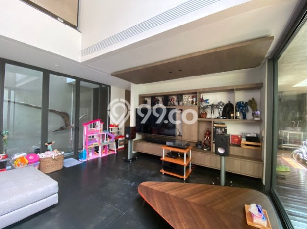 SEGERA MILIKI! Rumah di Gading Serpong Pondok Hijau Golf, Tangerang, Luas 225m² Bangunan 350m² SEGERA MILIKI! Rumah di Gading Serpong Pondok Hijau Golf, Tangerang, Luas 225m² Bangunan 350m²