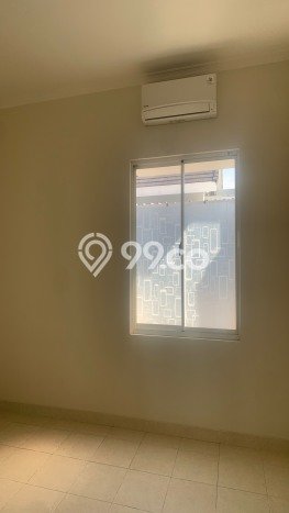Disewakan! Rumah 3 Kamar Tidur &
3 Kamar Mandi di Gading Serpong The Spring, Tangerang Disewakan! Rumah 3 Kamar Tidur &
3 Kamar Mandi di Gading Serpong The Spring, Tangerang