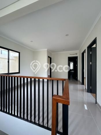 Rumah Strategis Gading Serpong, Tangerang, Luas 149m² LB 134m² Rumah Strategis Gading Serpong, Tangerang, Luas 149m² LB 134m²