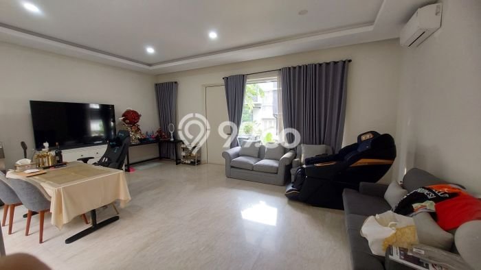 Rumah Mewah dengan 3 Kamar Tidur di Kawasan Elite Gading Serpong, Tangerang Rumah Mewah dengan 3 Kamar Tidur di Kawasan Elite Gading Serpong, Tangerang
