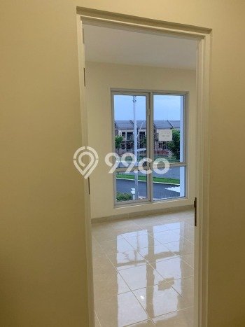 Disewakan! Rumah 3 Kamar Tidur &
2 Kamar Mandi di Gading Serpong, Tangerang Disewakan! Rumah 3 Kamar Tidur &
2 Kamar Mandi di Gading Serpong, Tangerang