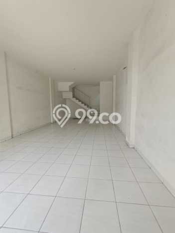 LOKASI STRATEGIS! Ruko di Karawaci, Luas 210m², Pusat Komersial, Jalan Utama LOKASI STRATEGIS! Ruko di Karawaci, Luas 210m², Pusat Komersial, Jalan Utama