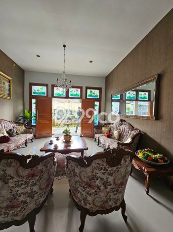 Hunian Mewah LB 500m2 Siap Pakai Desain Elegan di Warung Buncit, Jakarta Selatan Hunian Mewah LB 500m2 Siap Pakai Desain Elegan di Warung Buncit, Jakarta Selatan