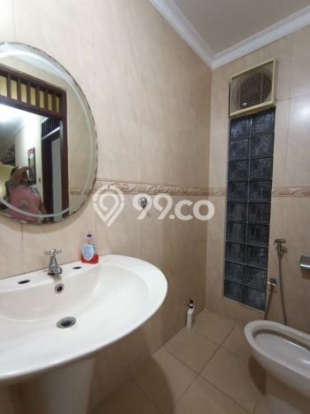 Bisa KPR! Rumah Jatiwaringin, Bekasi, Luas 167m² Bangunan 200m² Bisa KPR! Rumah Jatiwaringin, Bekasi, Luas 167m² Bangunan 200m²