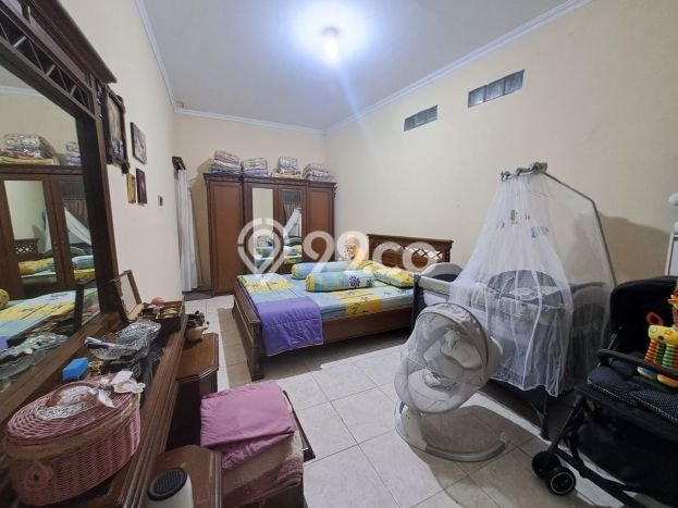 Rumah Mewah LB 300m2 Siap Pakai Desain Elegan di Galaxy, Bekasi Rumah Mewah LB 300m2 Siap Pakai Desain Elegan di Galaxy, Bekasi