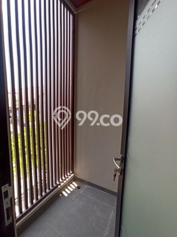 Rumah Mewah LB 140m2 Siap Pakai Desain Elegan di Rawamangun, Jakarta Timur Rumah Mewah LB 140m2 Siap Pakai Desain Elegan di Rawamangun, Jakarta Timur