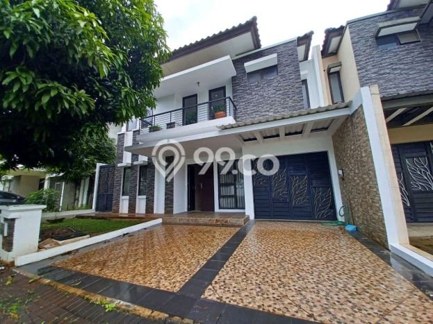 Dijual Rumah Mewah Elegan Dengan View Eksklusif di Cibubur, Jakarta Timur Dijual Rumah Mewah Elegan Dengan View Eksklusif di Cibubur, Jakarta Timur