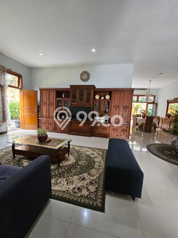 Hunian Mewah LB 500m2 Siap Pakai Desain Elegan di Warung Buncit, Jakarta Selatan Hunian Mewah LB 500m2 Siap Pakai Desain Elegan di Warung Buncit, Jakarta Selatan