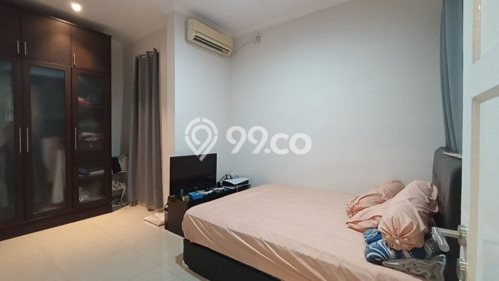 Rumah Elit Modern Siap Huni di Kota Wisata Jakarta Timur Rumah Elit Modern Siap Huni di Kota Wisata Jakarta Timur