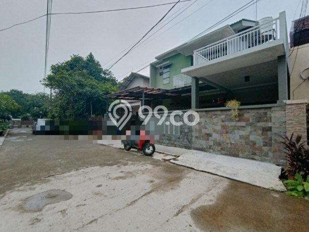 For Sale Hunian Rumah Terawat 6 Kamar di Jatiwaringin, Bekasi For Sale Hunian Rumah Terawat 6 Kamar di Jatiwaringin, Bekasi