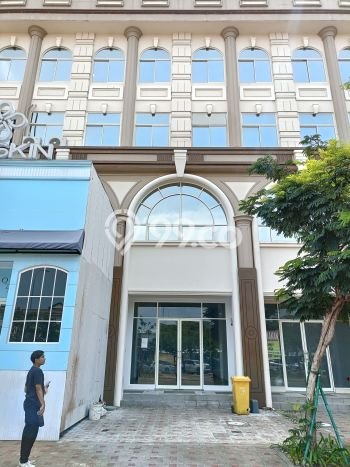 Disewakan Ruko di Kawasan Ramai Pantai Indah Kapuk Luas 270m2 Disewakan Ruko di Kawasan Ramai Pantai Indah Kapuk Luas 270m2