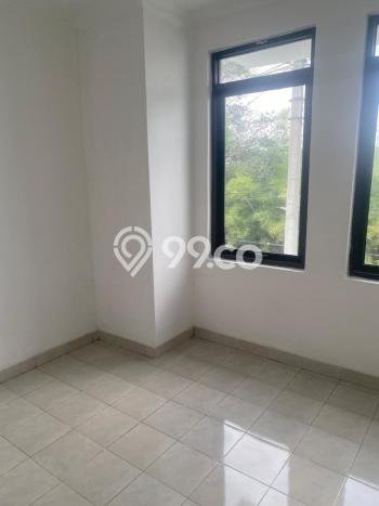 Disewakan! Rumah 2 Kamar Tidur &
2 Kamar Mandi di Taman Palem, Jakarta Barat Disewakan! Rumah 2 Kamar Tidur &
2 Kamar Mandi di Taman Palem, Jakarta Barat