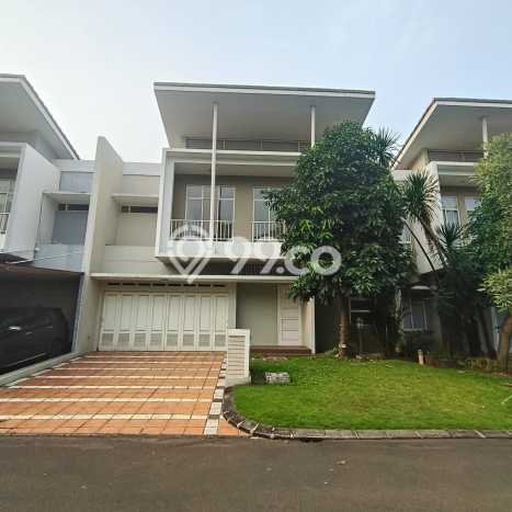 Jual Rumah Mewah Elegan Dengan View Eksklusif di Gading Serpong, Tangerang Jual Rumah Mewah Elegan Dengan View Eksklusif di Gading Serpong, Tangerang