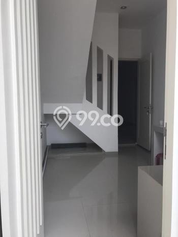 Ready to Use! Premium House LT 202m2 Desain Elegan di Semolowaru Ready to Use! Premium House LT 202m2 Desain Elegan di Semolowaru