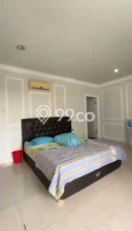 Jual Rumah Luas Elegan Dengan View Cantik di Kota Wisata, Jakarta Timur Jual Rumah Luas Elegan Dengan View Cantik di Kota Wisata, Jakarta Timur