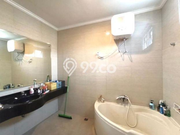 Hunian Impian Modern! Rumah Mewah area Kota Wisata, Bogor, LT 430m² LB 308m² Hunian Impian Modern! Rumah Mewah area Kota Wisata, Bogor, LT 430m² LB 308m²