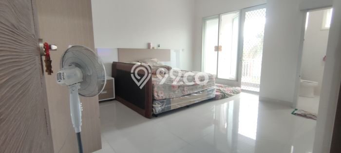 Jual Rumah Luas Elegan Dengan View Cantik di Cibubur, Jakarta Timur Jual Rumah Luas Elegan Dengan View Cantik di Cibubur, Jakarta Timur
