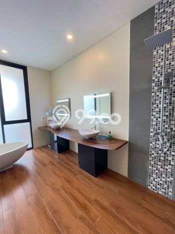 For Sale! Premium House LT 145m2 Desain Elegan di Pulomas For Sale! Premium House LT 145m2 Desain Elegan di Pulomas